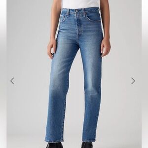 Levi -Ribcage Straight Ankle Womens Jeans - size 31